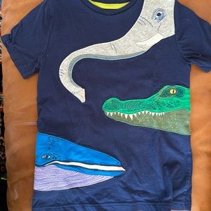 Mini Boden Tshirt with animals.9-10y